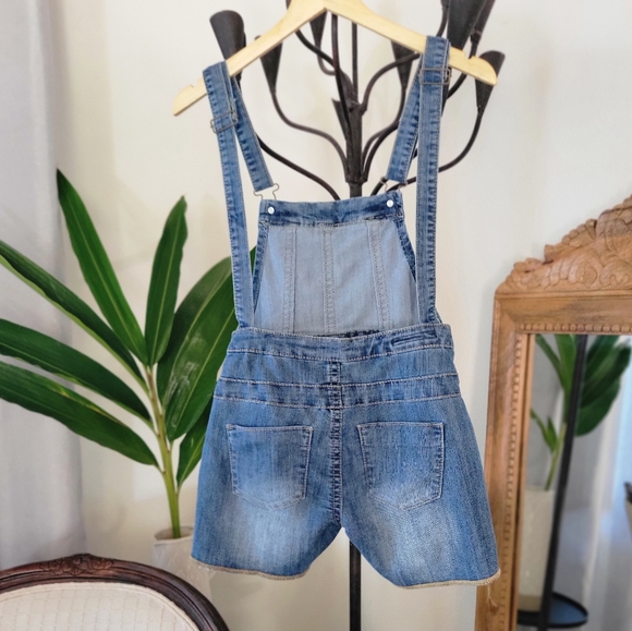 HOT KISS 💋 AVA Short Overalls 😍 - Picture 5 of 15